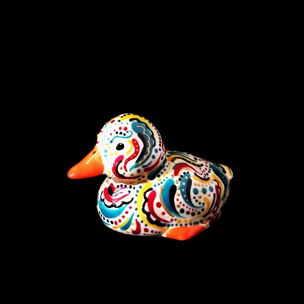 Hazceramics's tweet photo. Get my cute little duck on Etsy priced at £12.95 with free uk shipping https://t.co/iTIdPMfq3e #madeinukhour #creativebizhour #norwichhour #bankholiday https://t.co/YF66UvgXX5