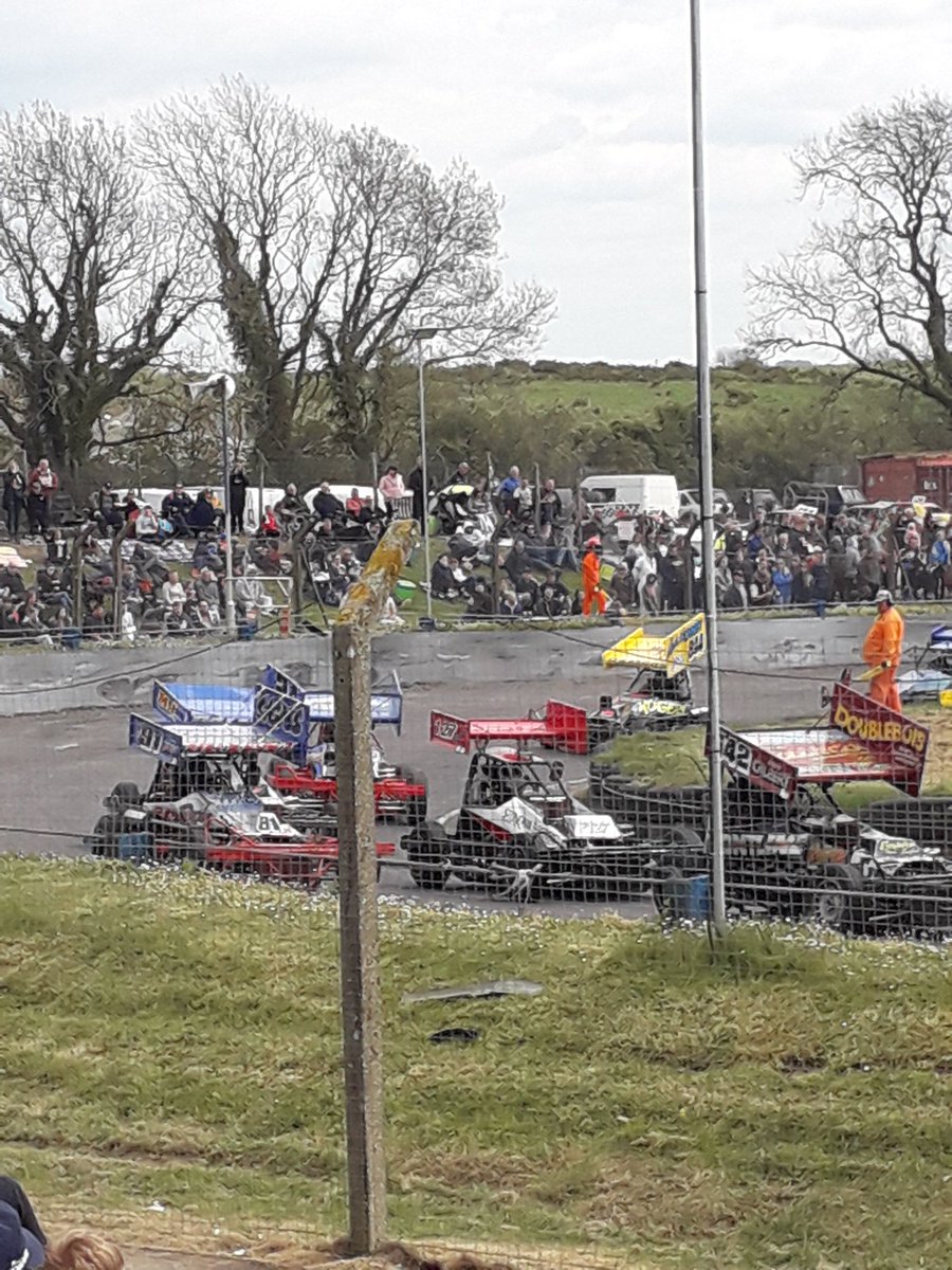 Another awesome #bankholiday <a href="/MendipsRaceway1/">Mendips Raceway</a>