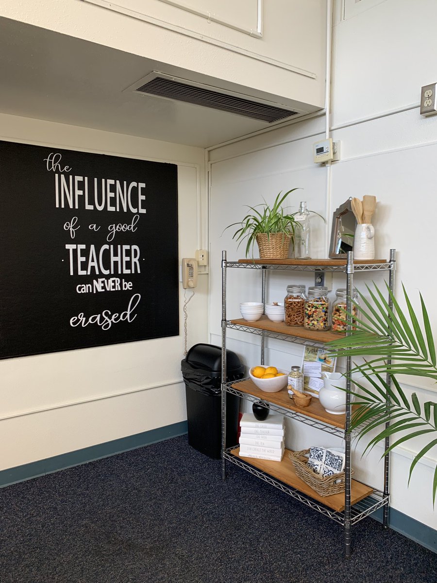 mrsstew13's tweet photo. Feeling extremely appreciated at VP! Thank you @VPLions for our fabulous new staff lounge!!! https://t.co/RHuPYbFBeq