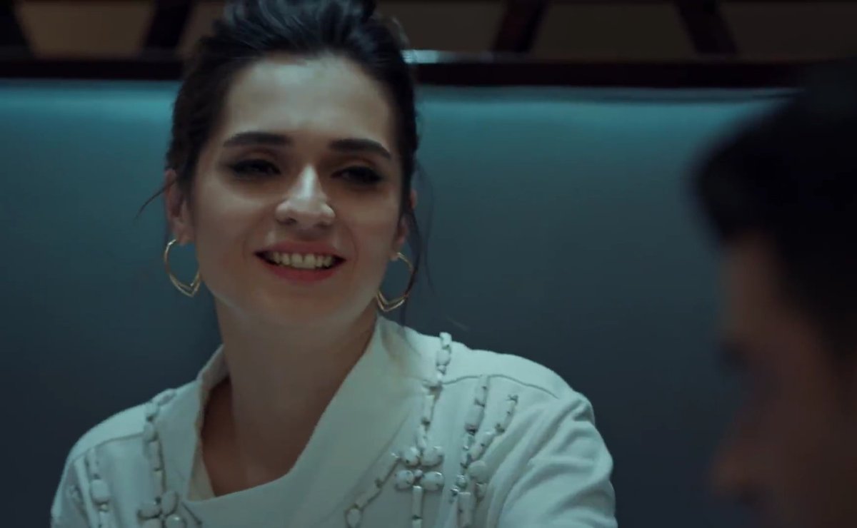 <a href="/hdeflatunef/">eflatun.</a> 'Şakacı'

Nasıl özledim bu hallerinizi❤️

#EyFet #Söz #BurakSevinç #MeriçAral