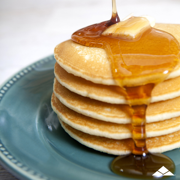 EnclaveLiving's tweet photo. Happy finals week! Come by Enclave today from 5-8 pm tonight for breakfast for dinner!!! Also keep an eye out for our other free food events this week! #OGofSIUE #FreeFood #Enclave https://t.co/yIMARA2Cp7