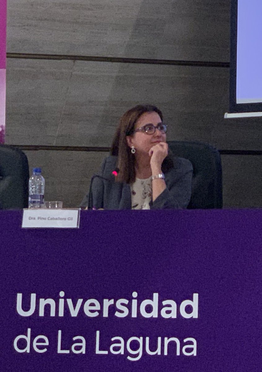PinoContigo's tweet photo. 🏅Minuto de oro: “Me comprometo con el diálogo y la eficiencia y pondré mi experiencia y la de mi equipo para que la @ULL de un salto significativo y construir una universidad sobresaliente” #DebateRectoraULL2019 #VotaPino #13M #SumatealCambio https://t.co/Fcvep3et16