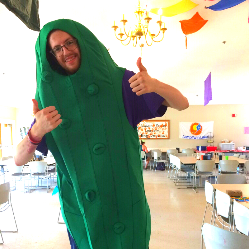MarfanFdn's tweet image. Nothing says #MondayFunday like a friend in a pickle costume. 
Happy Monday, friends! 😀💜❤️