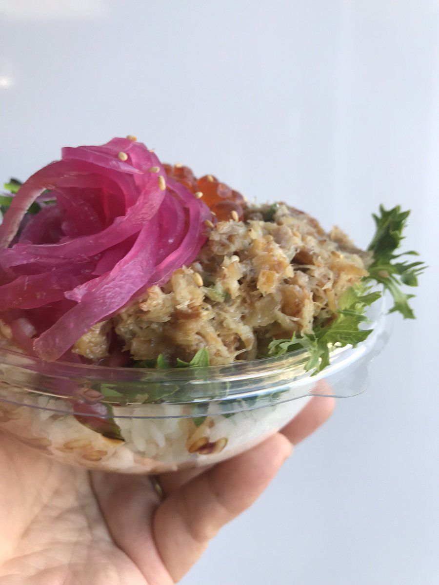 eatfishYVR's tweet image. Game changer right here: our house Shmoked candied black cod is now available for your seafood bowl! Swing by our Kitsilano or South Burnaby #FISHbar and grab one today. #eatmoreFISH 🎏