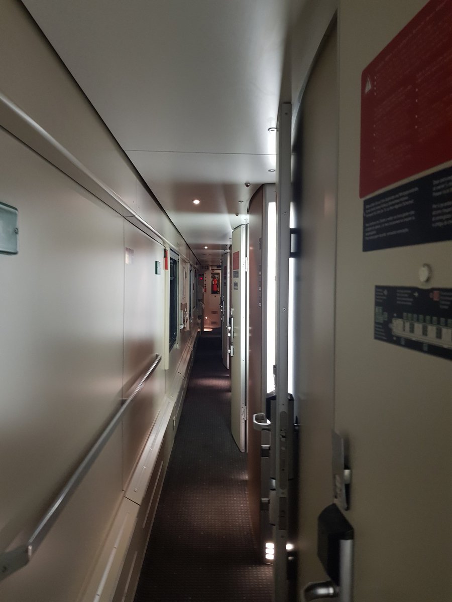 ShaiqKhan's tweet photo. NightJet train from Milan To Munich. As @seatsixtyone puts it, the civilized way to travel! https://t.co/NoCj4lAxN3