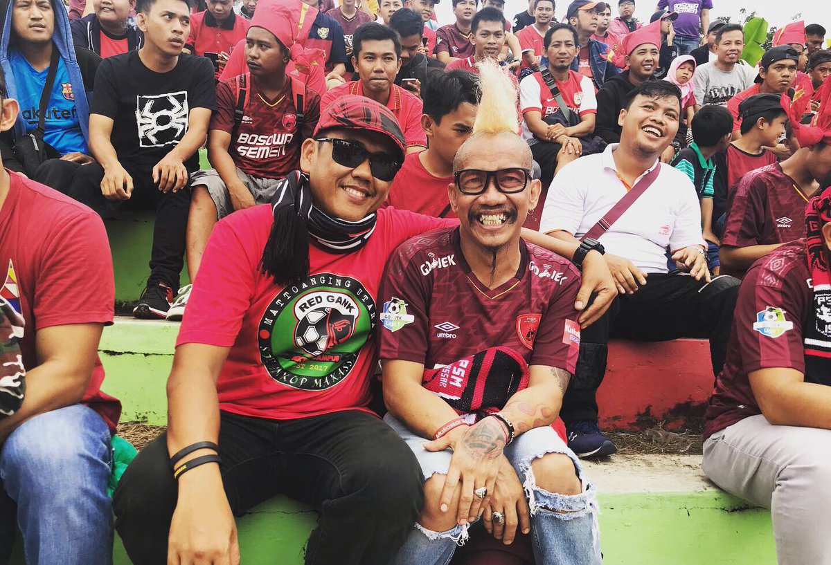 suldgkulle's tweet photo. Selamat Ulang Tahun @LAJaslina ke 9, terus kompak dan total untukmu kebang9aan PSM Makassar, sekarang Dan selamanya #kitapsm #laj9thn #mattoangingutara #ewakoewakikuewai #salamsatudarah https://t.co/tdGcurXqYv