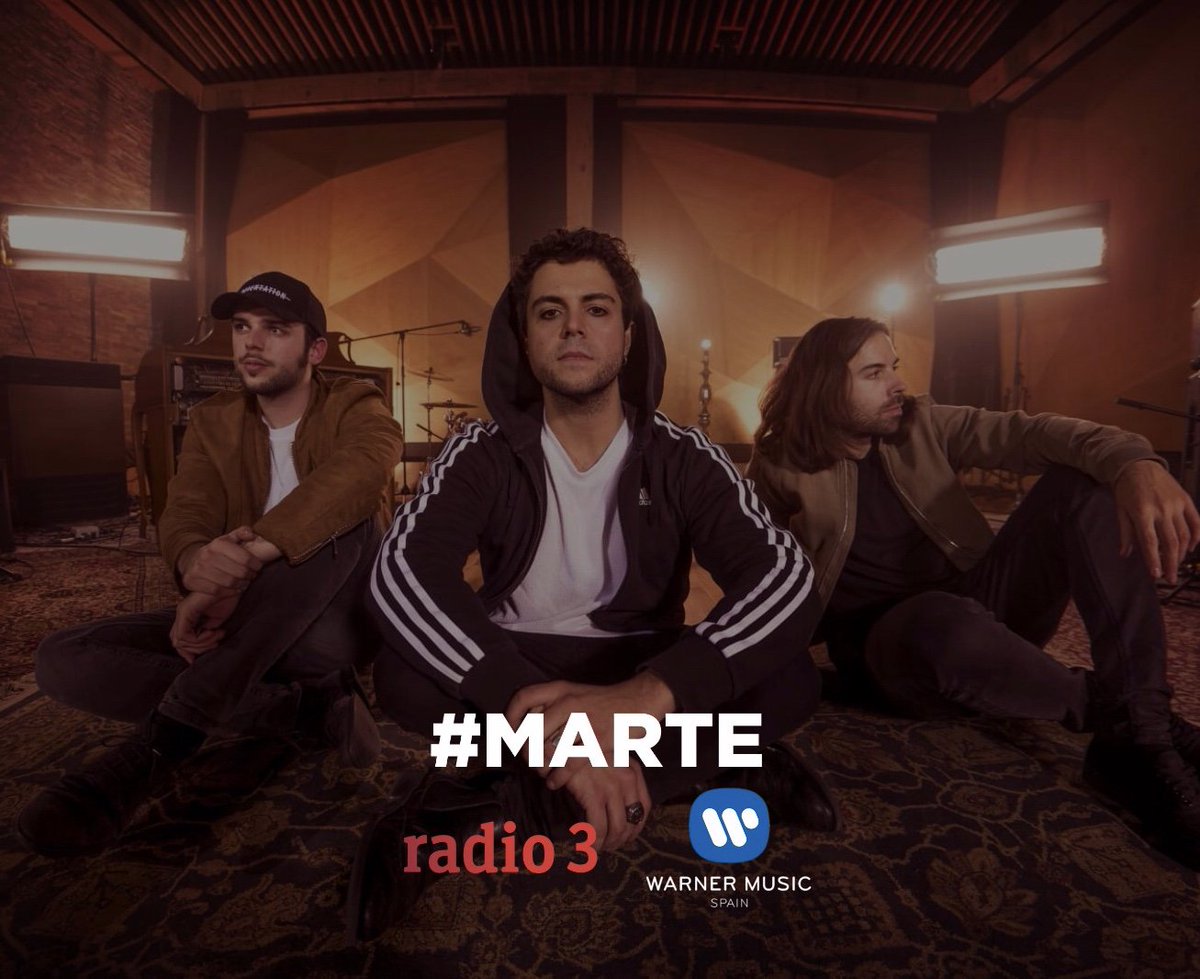 ¡Atención, familia! ✊ Mañana ☄️#Marte👨‍🚀  en exclusiva para la web de <a href="/radio3_rne/">Radio 3</a> ¡Qué ganas de enseñaros nuestro nuevo trabajo! Empieza la cuenta atrás.
💽 <a href="/warnerchapspain/">warnerchappellspain</a> <a href="/WarnerMusicES/">Warner Music Spain</a> 
📞 @entre_botones 
📸 Juan Perez-Fajardo
#vidaenmarte