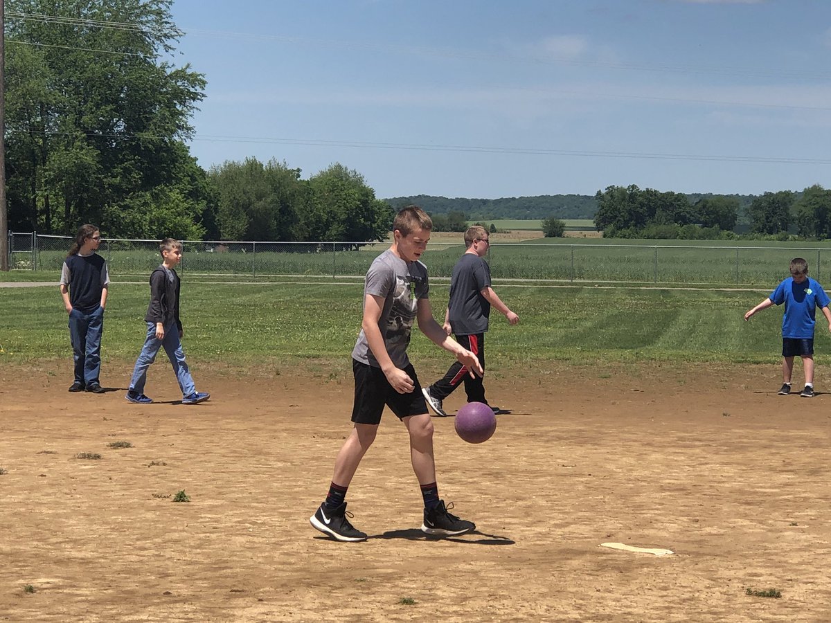 MrsWsLeaders's tweet photo. Beautuful weather for KPREP Reward Time Today @nweseagles https://t.co/0b3UDnFUJe