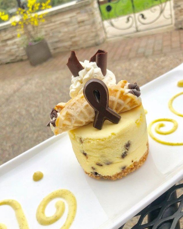 Bakes4Bc's tweet photo. Visit @alma_nove enjoy a #delicious #Cannoli #Cheesecake - May 12 #MothersDay It raises $ 4 #breastcancer #indulge u get to enjoy a #dessert that #givesback during #BostonBakes 
#southshoreeats #southshorefoodies #bostonma  #bostonfoodies #hinghamma #chefpaul #foodie #eaterboston https://t.co/f3vBk8MzuQ