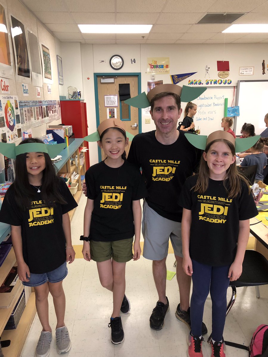 StroudElizabeth's tweet photo. The Force was with our Dragon Artists today @CastleHillsES Great Field Day, Coach Huppe! @CastleHillsPE #chedragonpride @LewisvilleISD @FineArtsLISD #LISDVISUALART #artsed @starwars #Yoda #Chewbacca #princessLeia My 5th grade helpers were out of this galaxy! ππ https://t.co/jP9nMUT3Mb