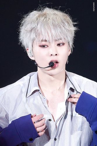 EXO_KLM_Vote's tweet photo. #나비소년_시우민_꾹기단   
#XIUMIN_always_you

Take care of yourself our Xiumin 😭😭

We really really love you and we’ll miss you so much ♥️���️

Stay safe and be healthy 😭❤️

#XiuminFreezeTime #시우민 #XIUMIN #EXO  @weareoneEXO https://t.co/JHga93Fym2