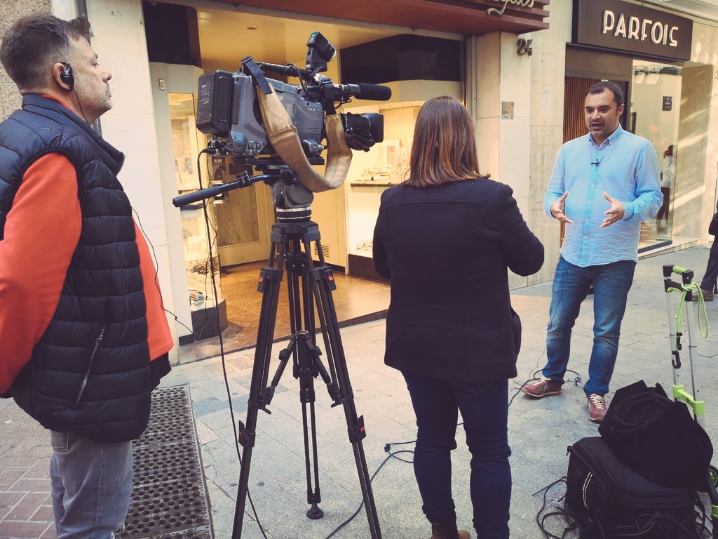 jordi_ballart's tweet photo. Moltes gràcies a tots els mitjans de comunicació locals i nacionals que aquests dies doneu veu a @TotperTrs! Quedeu convocats la nit del 26 a la nostra seu, on celebrarem la victòria electoral que auguren algunes enquestes! Els mitjans que no ens estimeu gaire,també podeu venir♥️ https://t.co/nwuXu0eIaO