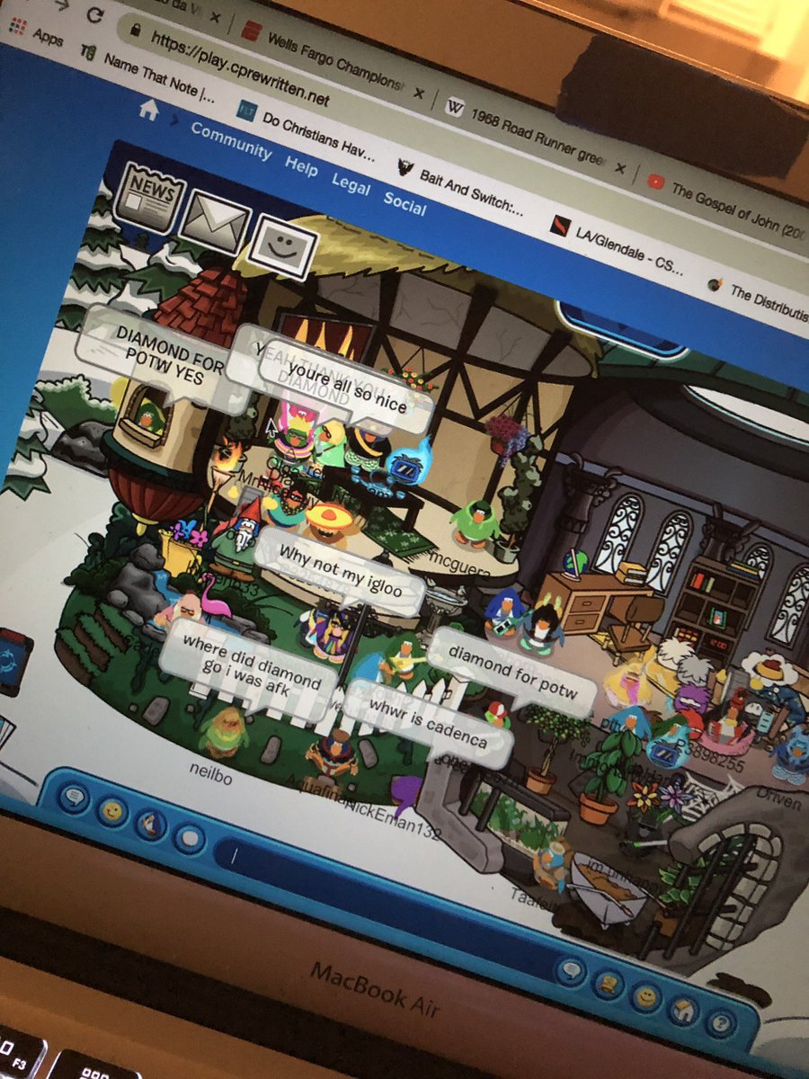 DiamondCP's tweet photo. @CPRewritten 
Last night I led 30 penguins to 30+ igloos for the stamp. I kept a list of all the names so everyone had a chance to get one. Some of us went for 4+ hours (we had a blast so it was totally worth missing sleep😂). Thanks CPR for giving us this platform!!! #stampgang https://t.co/loPN4AZ8Fk