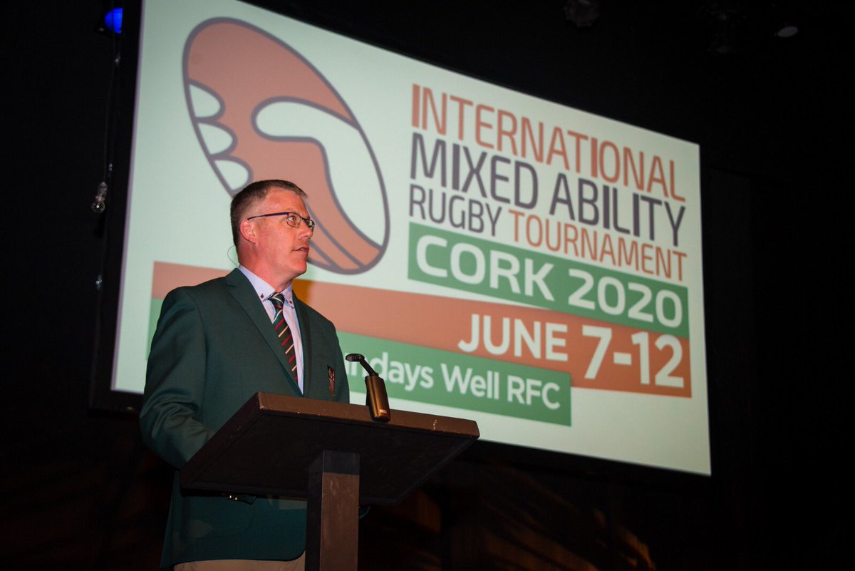 Liam Maher opening the #IMARTCORK2020 fundraiser at ⁦<a href="/EverymanCork/">The Everyman</a>⁩ with Joe Schmidt