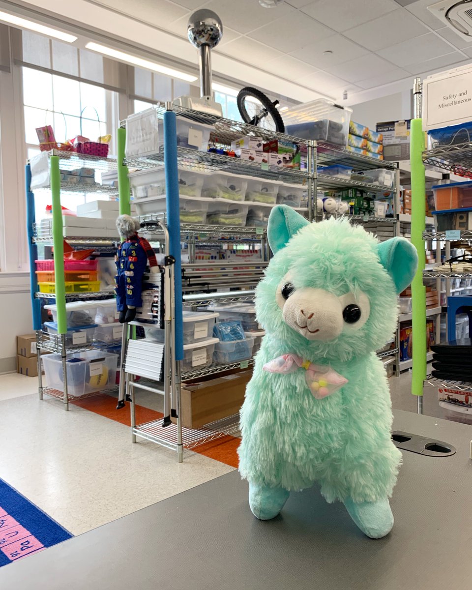 STEMLibraryLab's tweet image. Larry the llama is here to remind you to donate to SLL on #GiveNOLA Day! givenola.org/STEMLibraryLab