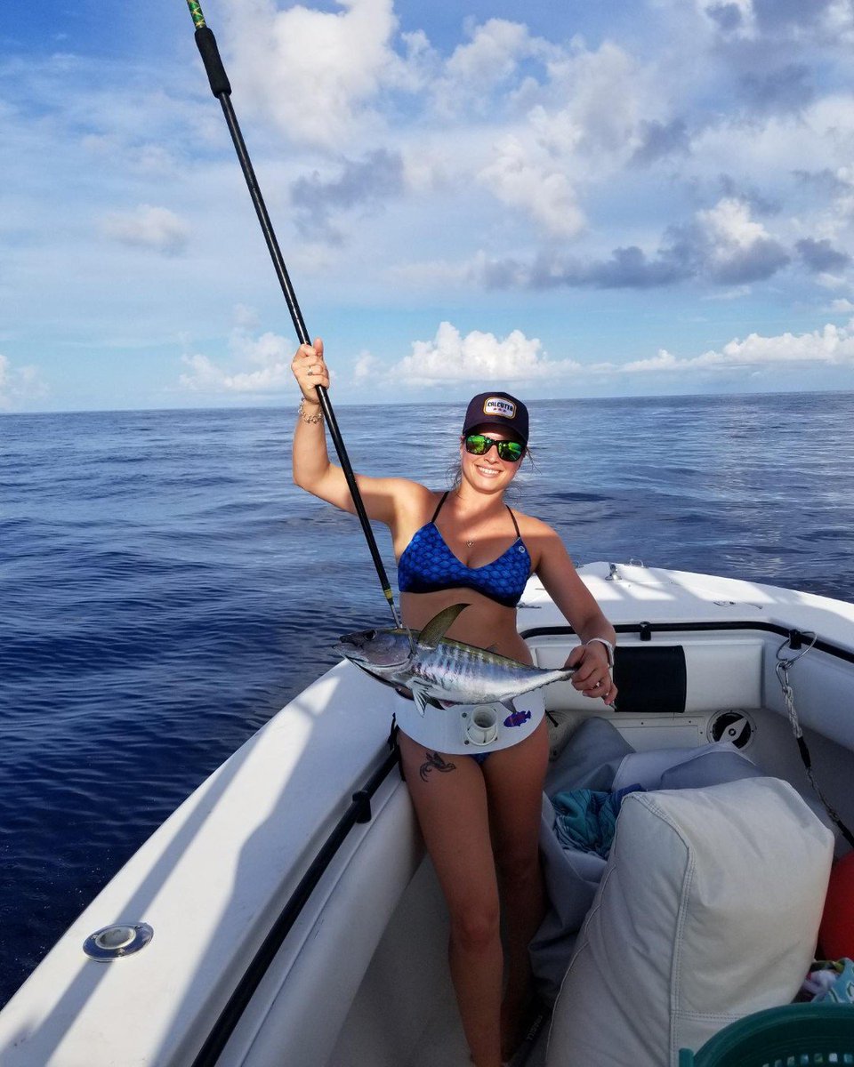 calcuttaoutdoor's tweet photo. Tiny Tuna, Big Taste! 🐟🎣 #Calcuttafishing #calcuttaoutdoors #tinytuna #calcuttahats #fishinghats #calcuttaglasses #fishingglasses https://t.co/x1f0IaeDBw