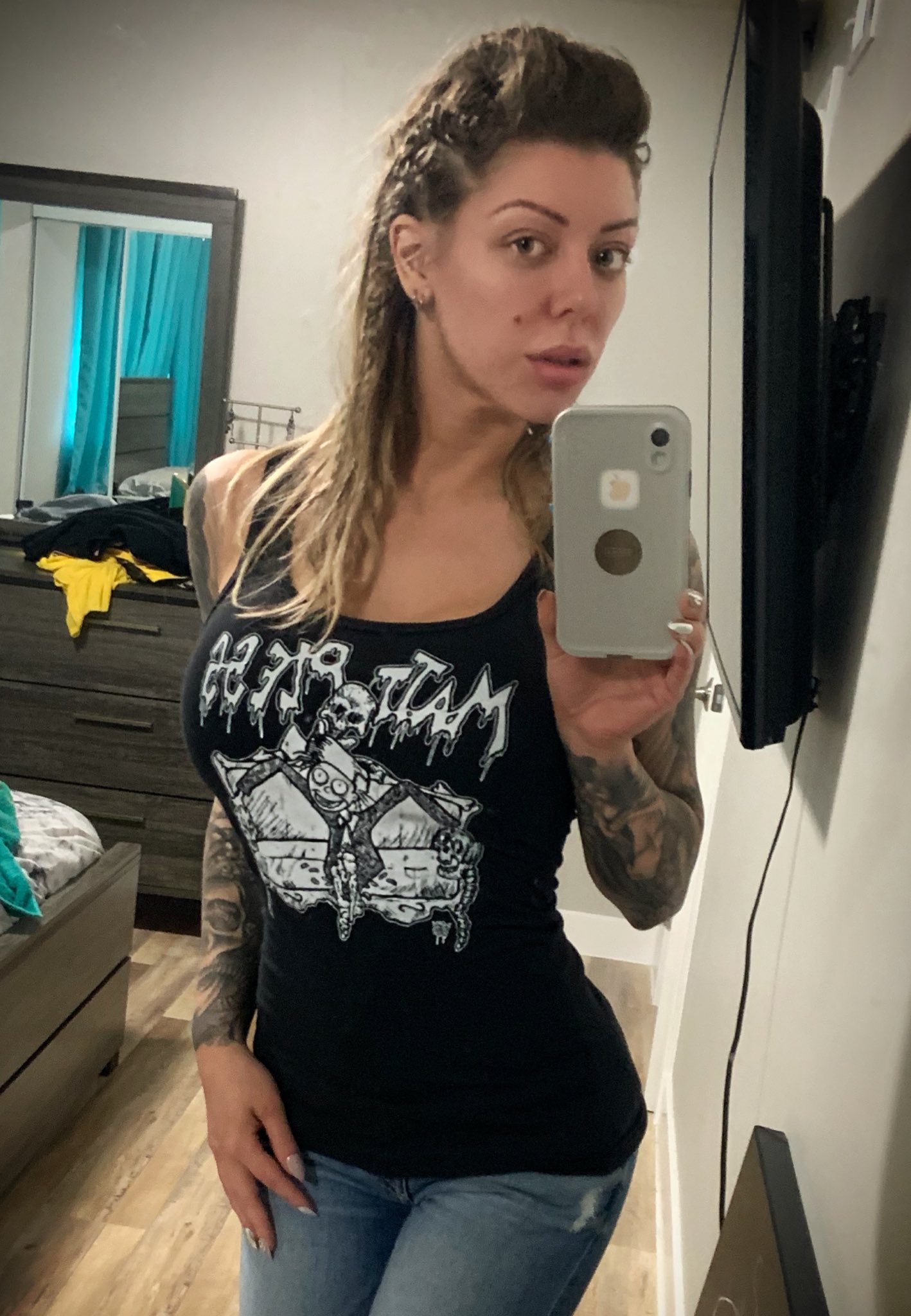 Karma Rx on X: Sporting my sweet new @mattpless gear cause he's the shit.  Also I already know I look homeless without makeup shhhh  t.cobcVn40RMmy  X