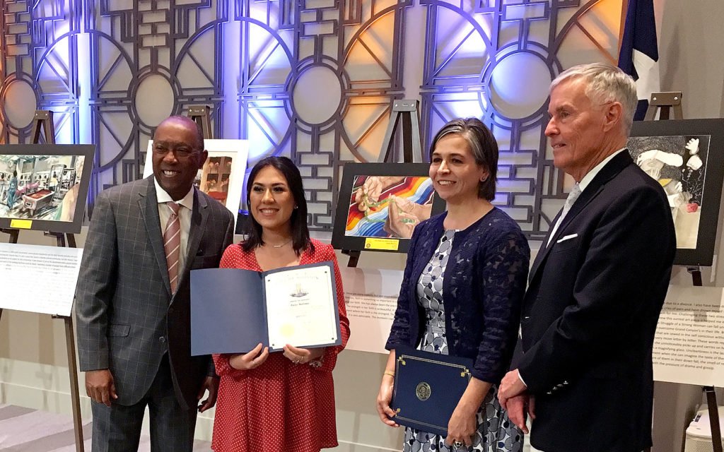 .<a href="/AldineISD/">Aldine ISD</a> @BigMacHigh Alexis Martínez is a recipient of #Houston Mayor <a href="/SylvesterTurner/">Sylvester Turner</a>'s Young Artist Scholarship. Congrats! - bit.ly/2VUgsXO