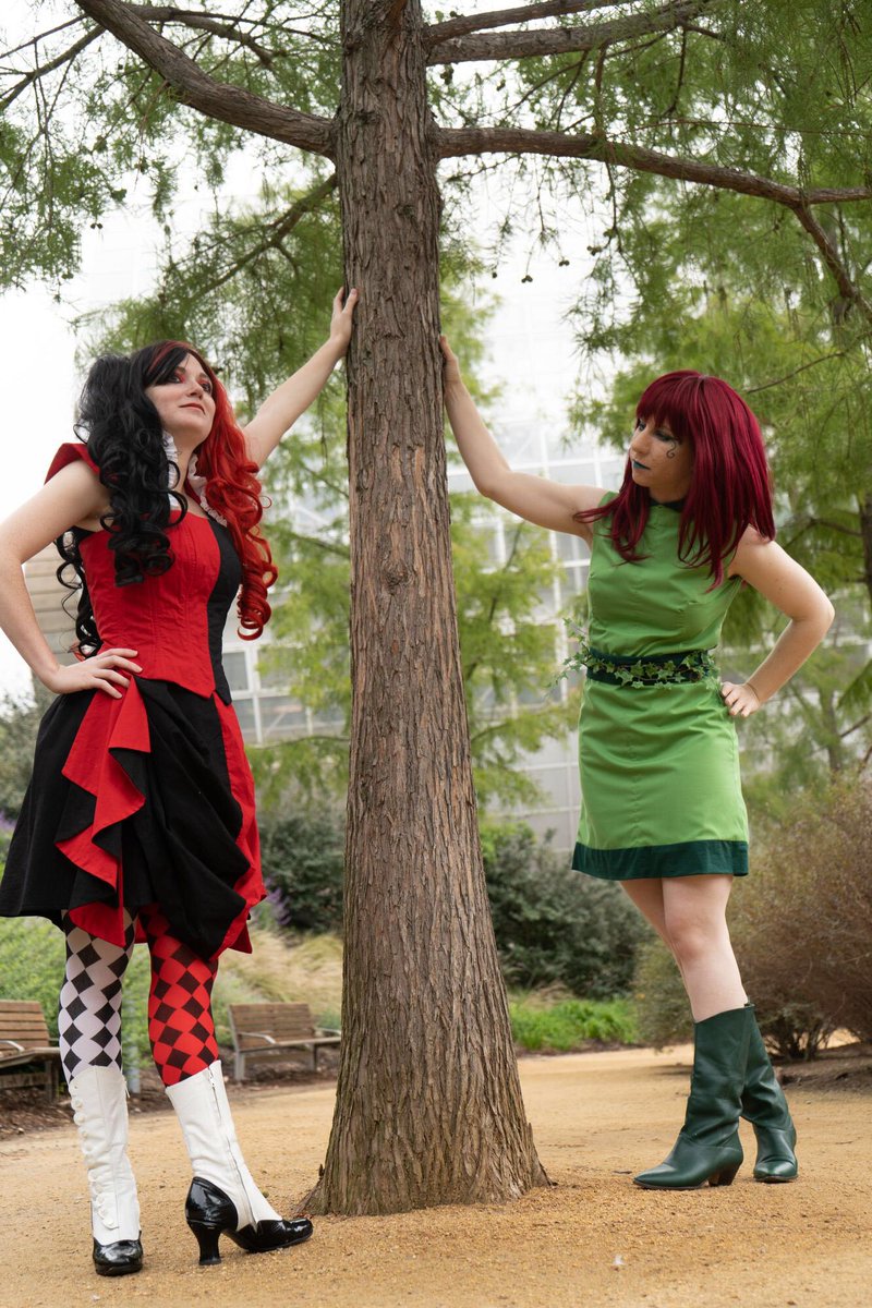 ok_cosplay's tweet image. Harley and Ivy: Partners in Crime

💙Support Us on Patreon or Ko-fi!💙
patreon.com/okcosplaycolle…
ko-fi.com/okcosplaycolle…

#harleyquinn #poisonivy #harleyquinncosplay #poisonivycosplay #dcvillains #cosplaygirls #cosplayersofinstagram