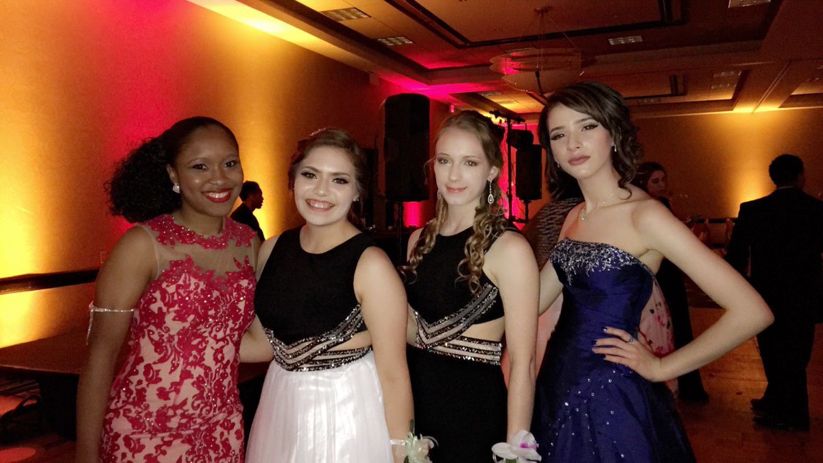 GAMBIN0_GIRL225's tweet photo. My Snapchat Memories told this was 3 years ago.... Damn😭💖 #Prom2016 @Arain_628 (couldn't tag you lol) https://t.co/5sqVZYDXvT