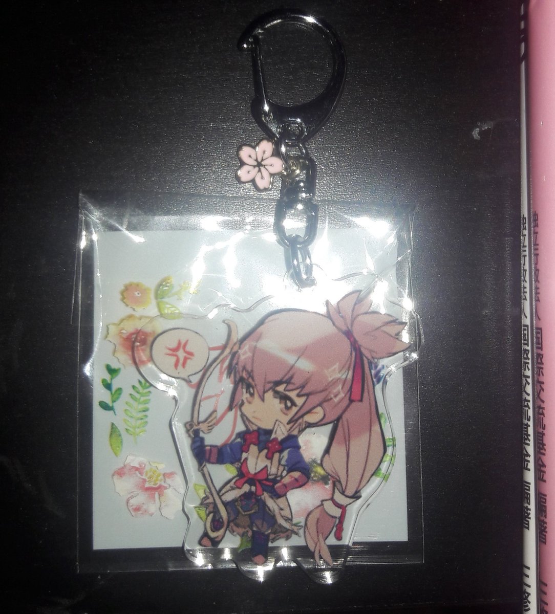 momoikawa's tweet photo. he came home!! thank youuuu @LazzleDazzler ㅠㅠ ❤ https://t.co/zMPAz9o9Qi
