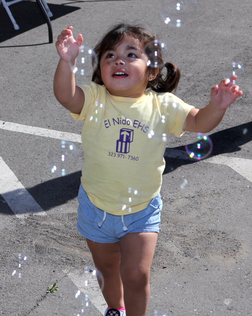 ElNidoFamily's tweet photo. Prenatal case mgmt. New-mother visitation prgrms. Early Head Start. El Nido has been helping moms for nearly a century. This #MothersDay, make a donation &amp; we'll send an eCard to the women you love most, &amp; you'll help us continue #BuildingStrongerFamilies. https://t.co/vilKNkROy3 https://t.co/kqUIdoGkFV
