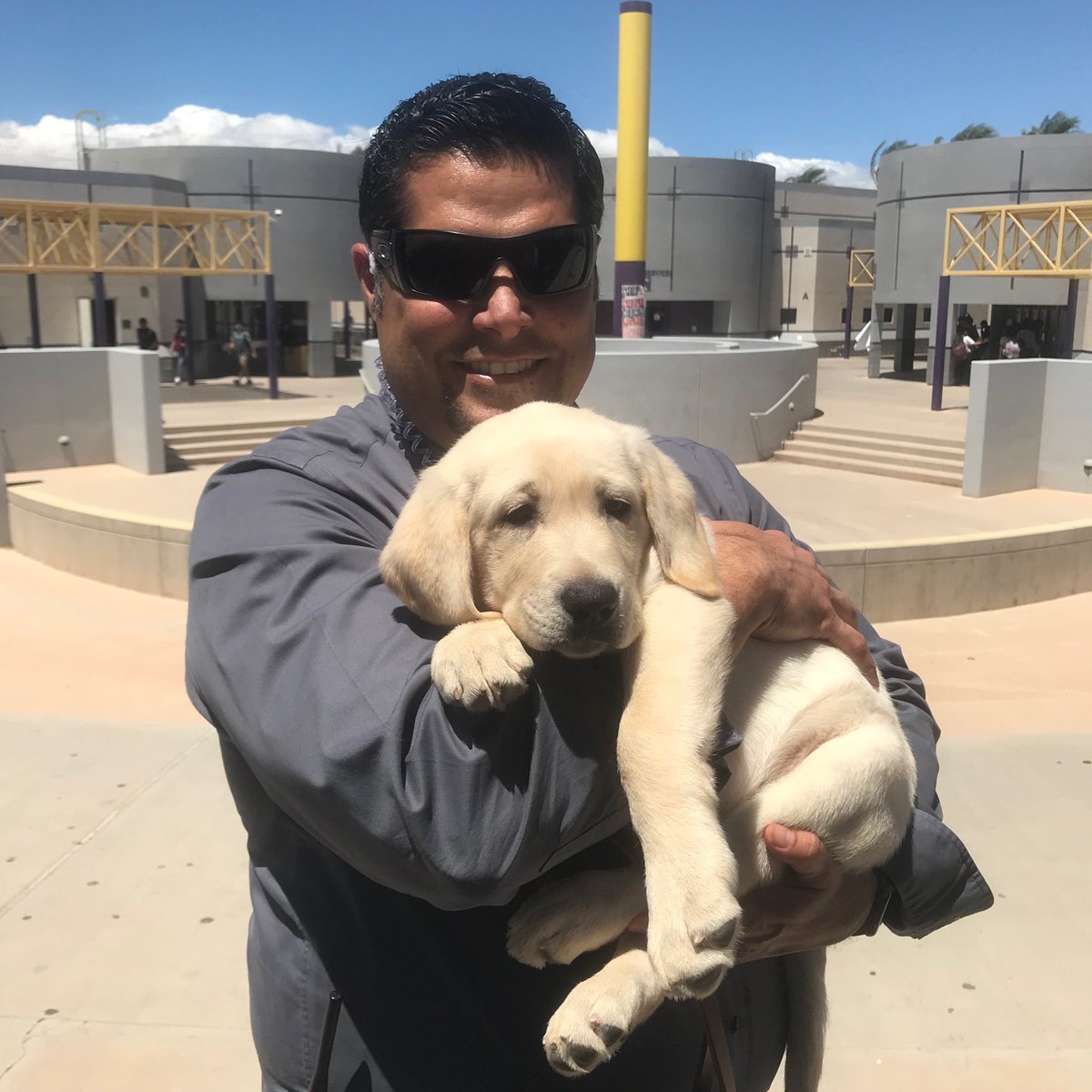 MattPhillipsSHS's tweet photo. Mr. Rubio welcomes Wave to SHS! #ecffa #gdb #southbest https://t.co/Scbr7D1FZV