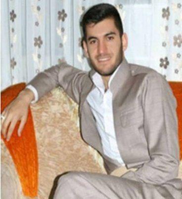 naghshi2018's tweet photo. تا کی شاهد این همه جنایت باشیم :
نعمت سعادت، ۲۷ساله، فارغ‌التحصیل علوم‌اجتماعی از دانشگاه بهشتی در حین کولبری با شليک مستقیم نیروهای جمهوری اسلامی کشته شد.#خامنه‌ای_عامل_ویرانی https://t.co/BMNEZFE3gJ