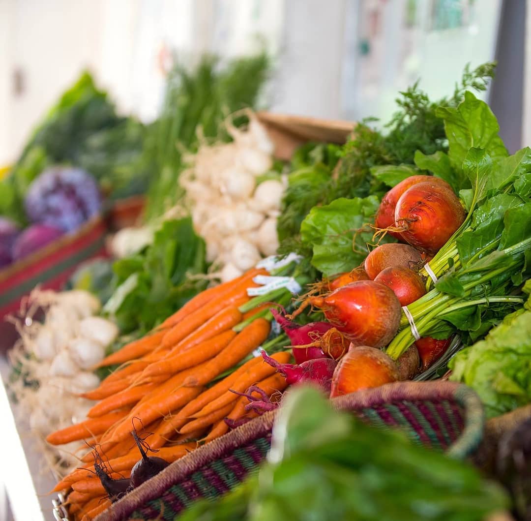 DoubleTree_SRC's tweet image. There&apos;s nothing like local produce! Check out the American River Ranch Farmstand on Saturdays from 9-1 at @soilbornfarms and enjoy fresh from the field produce! 🥕🍅🥒

📷: @soil_born_farms