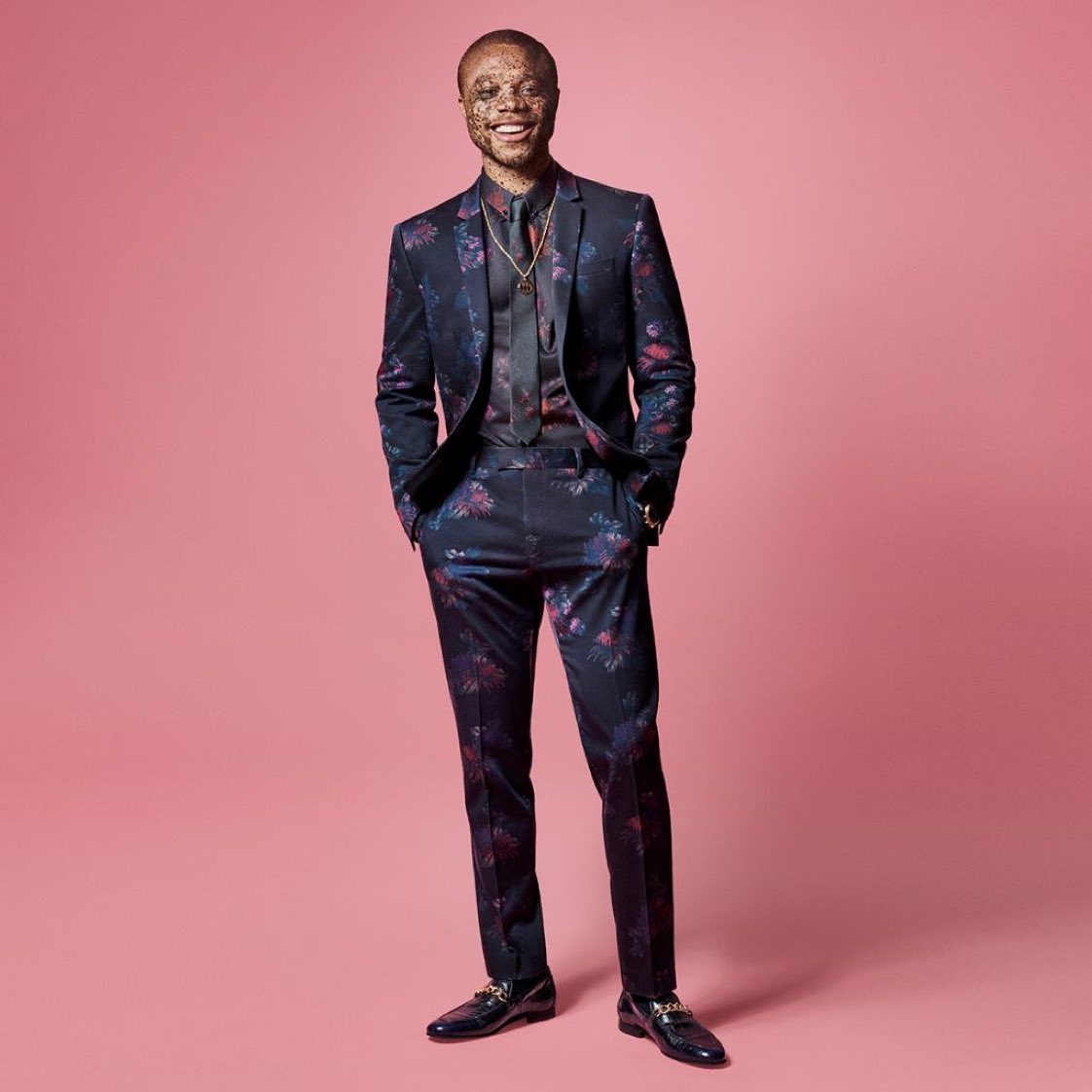 souffrantnyc's tweet photo. River island #Campaign https://t.co/hMxJRjjNgd