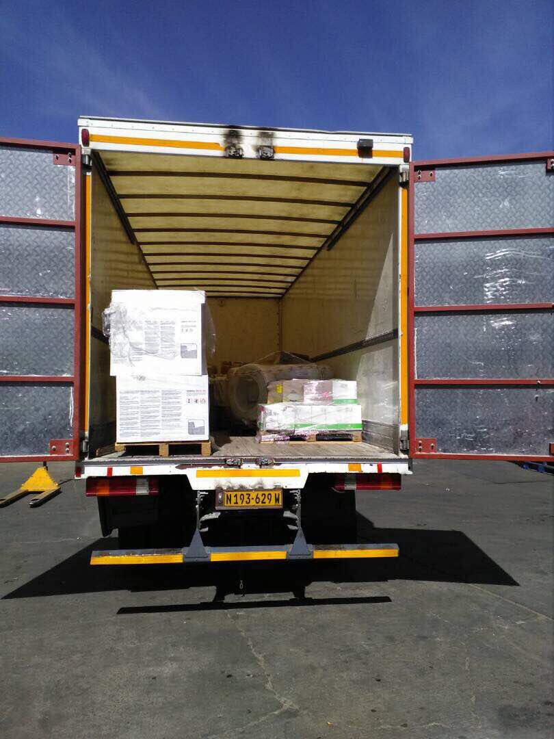 UaapiU's tweet photo. Please give us a call if you have anything you would like to be transport within the in #Namibia, our number is 0811436650 or e-mail us at #uaapi.utjavari@gmail.com https://t.co/RszrCb8E5n