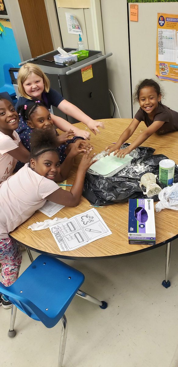 Ms_Johnson_83's tweet photo. Having fun with ooblek in Reading &amp; Math Skills Club! #CAREafterschoolacademy #PESRocks @PocomokeElem @FBWilliams_ @PESAfterSchool https://t.co/azy8D9lrFO