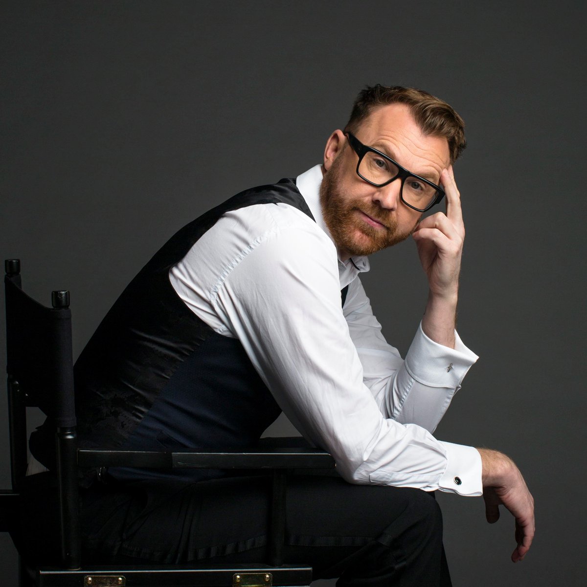 KipCarroll's tweet photo. #Portrait of @thejasonbyrne taken for Ireland's Got Talent https://t.co/5TJSRaAziH