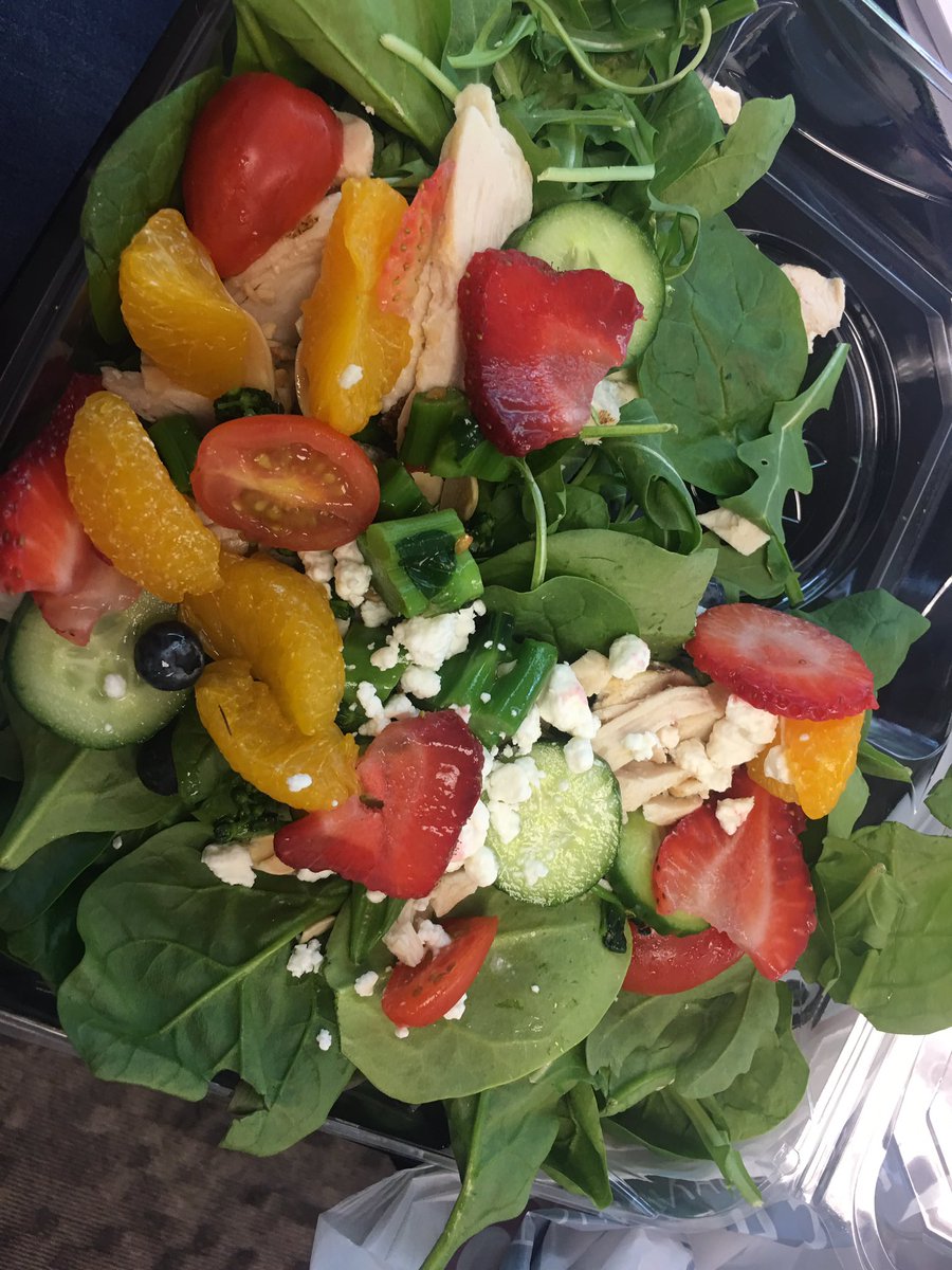 TrishRo1's tweet photo. @CafeZupas i paid extra for tomatoes and broccoli on my salad and I have 4 pieces of each. Which is 2 grape tomatoes.  Ordering online is Terrible. https://t.co/e07FYYRVQj