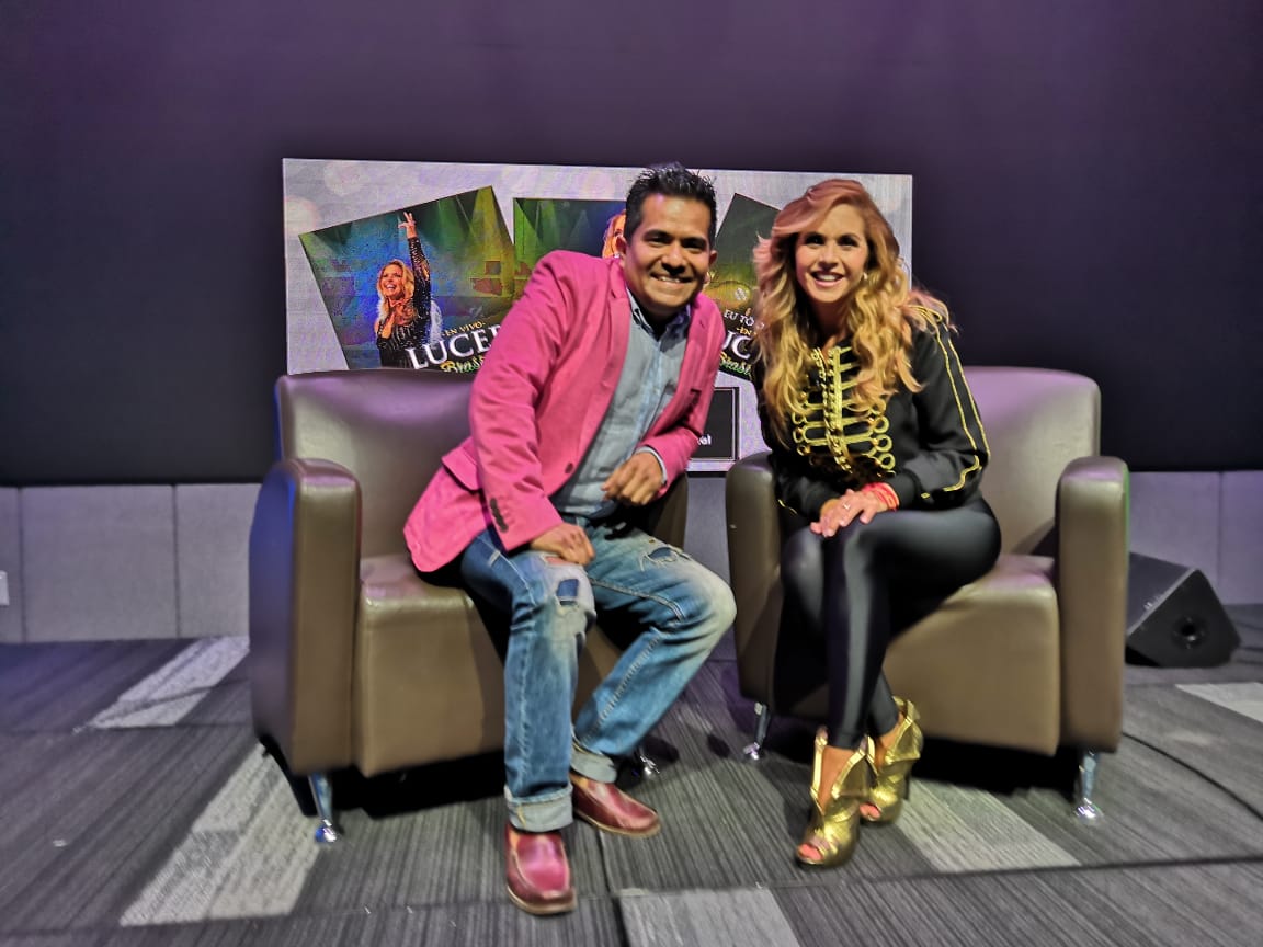 Entrevista <a href="/LuceroMexico/">Lucero</a> por @canaltvcmx 5 pm