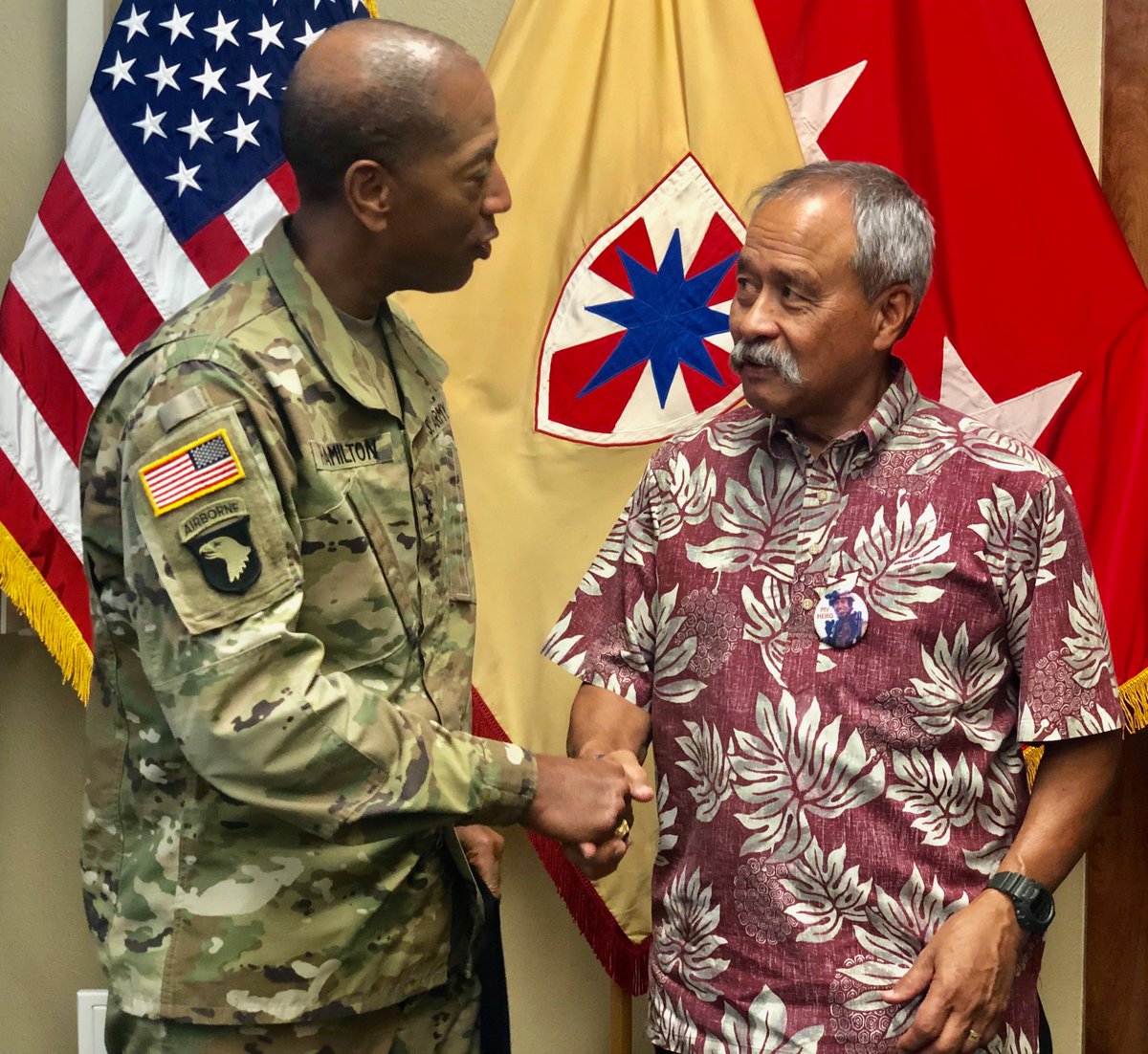 8thTSC's tweet photo. The #warrior spirit moved the 8th TSC as Maj. Gen. Charles Hamilton hosted Civilian Aide to the Secretary of the Army for East Hawaii Mr. Allen Hoe! He shared his flag from Vietnam. His son 1st Lt. Nainoa Hoe, also carried it on his last patrol in Iraq where he lost his life. https://t.co/hswhFYdT5q
