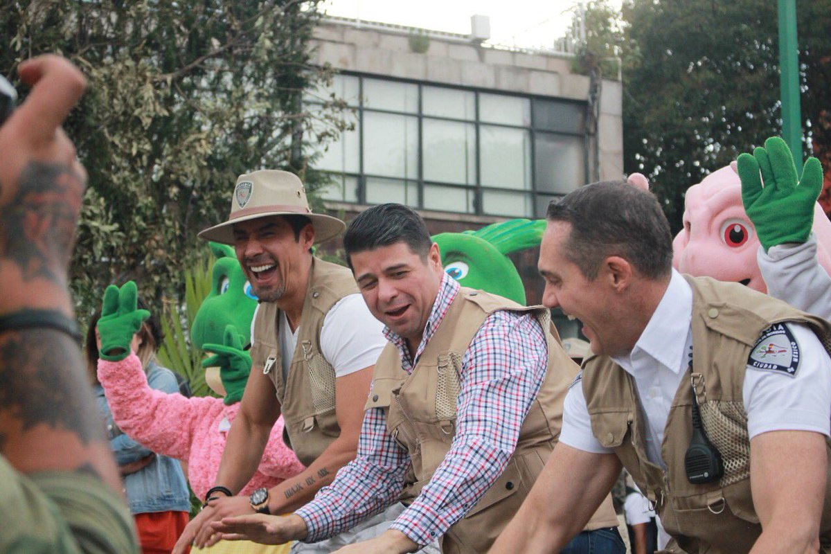 BetanzosOficial's tweet photo. En Cuajimalpa celebramos con gran entusiasmo el #DíadelNiño. Gracias a su alcalde, mi amigo @AdrianRubalcava , y a su profesional equipo de colaboradores por invitarme a compartir estos momentos de interminable alegría. https://t.co/FodS9XyOTc