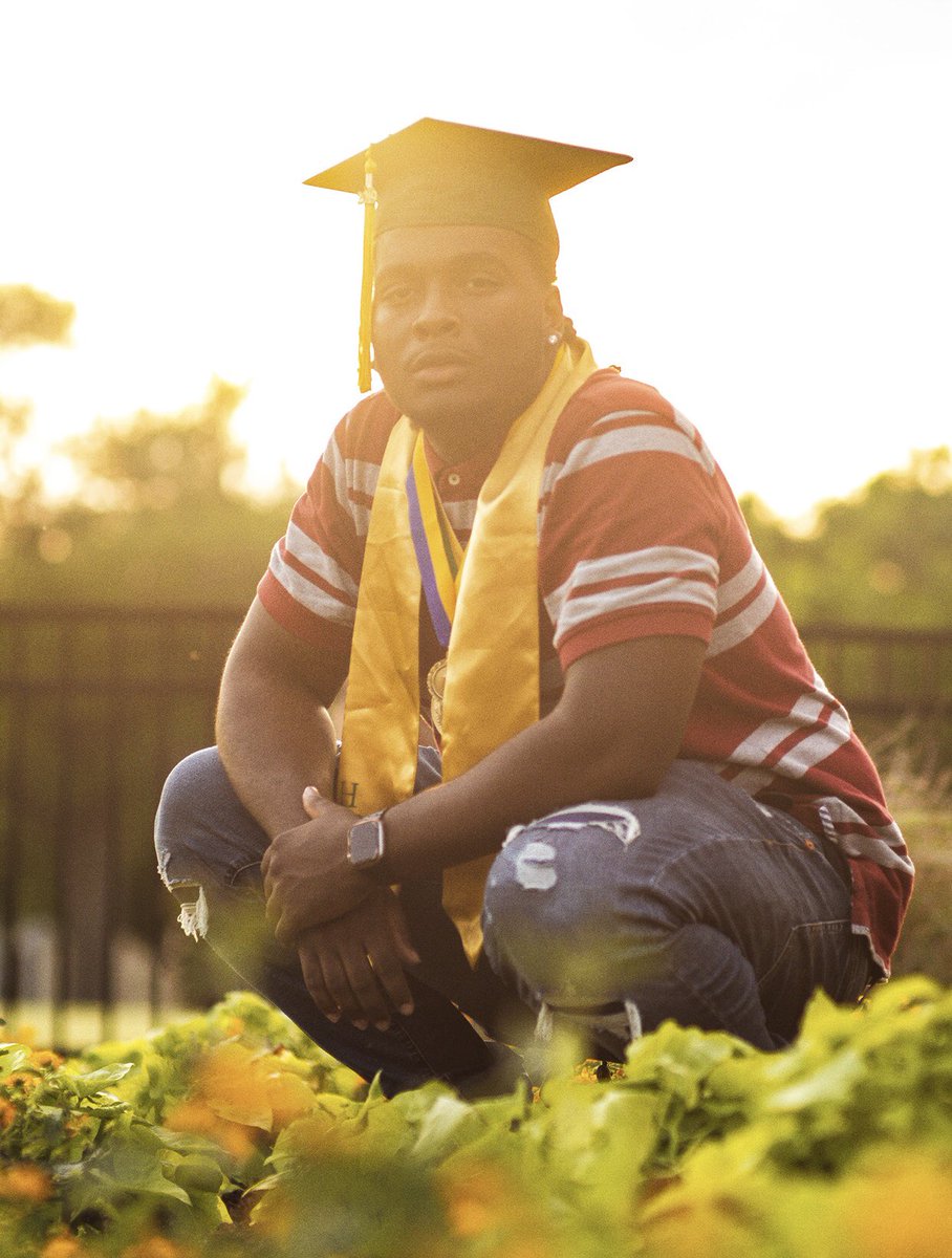 dont__answer's tweet photo. May 4, 2019 9:00AM
~Dozoretz National Institute for Mathematics and Applied Sciences Scholar (DNIMAS) ✅
~Bachelor of Science in Chemistry ✅
~3.79 GPA ✅
~Summa Cum Laude ✅
~First to Graduate ✅
~Beta Kappa Chi National Scientific Honor Society ✅
~Highest GPA in my Major ✅ https://t.co/vbvvzzPMwL
