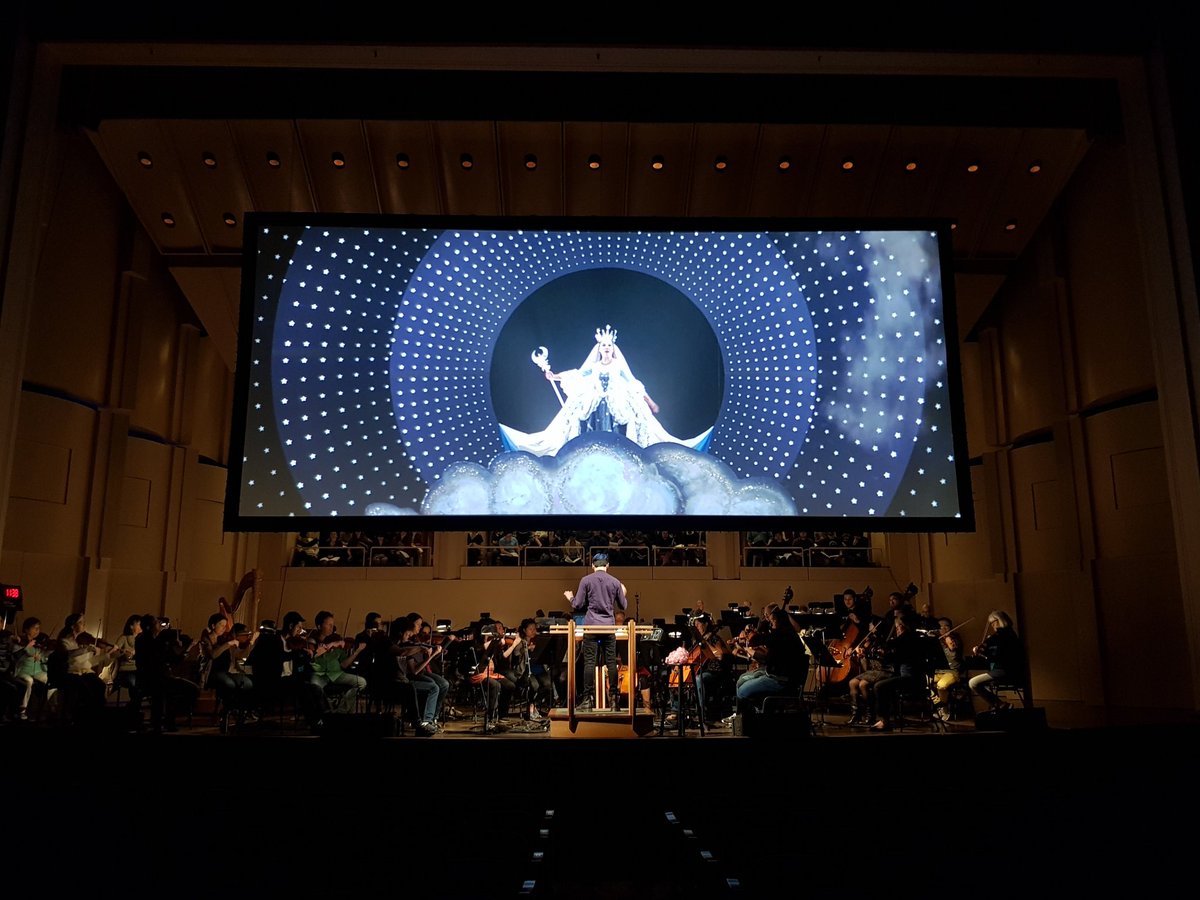 avexclassics's tweet photo. @NormanConductor pulled out all the stops (and wigs!) for Saturday's sold out performance of #AmadeusLIVE with @OregonSymphony and @PSUChamberChoir
.
#thisisabeautifulwigforyou #toomanynotes #Amadeus #Mozart #Salieri #AvexClassicsInternational #Portland #Oregon https://t.co/OPdBYqCyd4