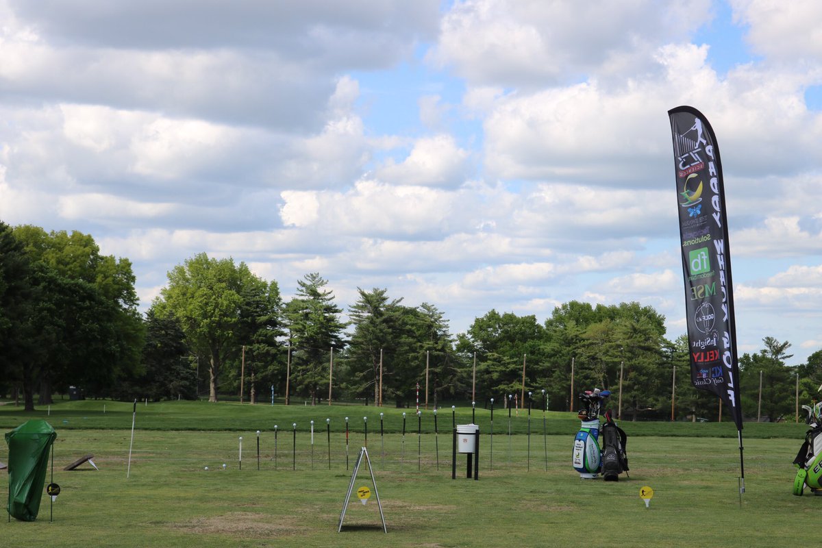 Countdown to the Junior Clinic that starts in an hour. <a href="/PaddyWhackGolf/">Paddy Whack Golf</a> is all set up and will begin showing off at approximately 6pm. Hope to see you all <a href="/BlueHillsCCGolf/">Blue Hills CC</a> #kcgolfclassic #kcgolf