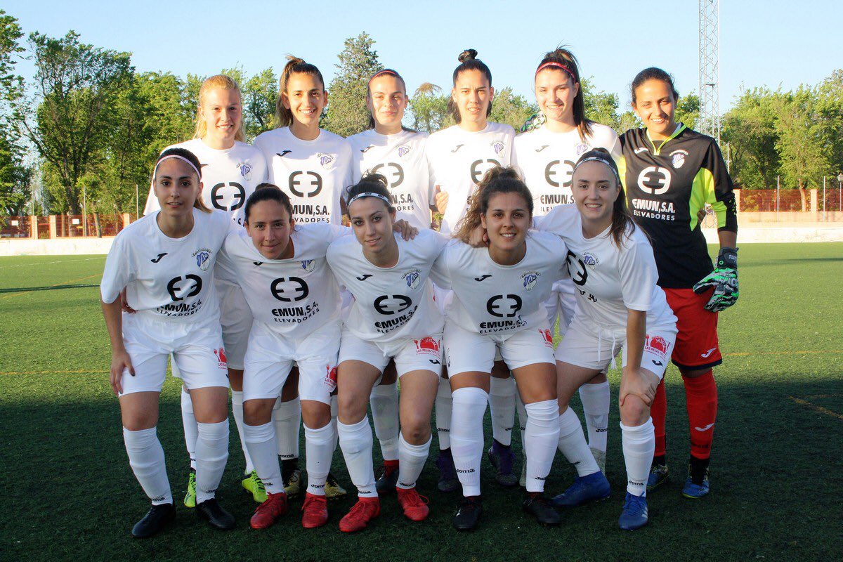 RFFM_oficial's tweet photo. COPA FEM RFFM | El @olimpicomadrid ha ganado 3-1 a la @adalhondiga76 y ya está clasificado para semifinales. La otra plaza del grupo 1 se la disputarán en la 3ªjornada @PozuFem y Alhóndiga, valiendo el empate a las pozueleñas. Os dejamos unas imágenes el partido. https://t.co/beWwDlkG1J