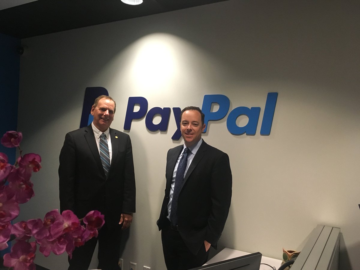 ChandlerEconDev's tweet image. This week our #EconDev Director, Micah Miranda &amp;amp; @chandlerazmayor are in Washington D.C. w/ @GPEC &amp;amp; #GreaterPHX leaders as they promote #AZMeansBiz.🌵💼🌞

Today, they received an update from @CBRE, joined @verizon for a lab tour &amp;amp; met w/ @PayPal execs. This is #GPECinDC #EDW2019