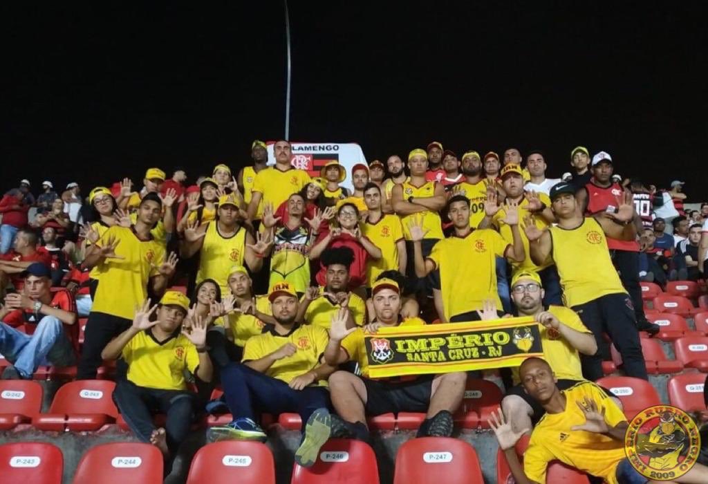 imperiorubroN's tweet photo. Jogo ontem no Morumbi,
Torcida presente apoiando como sempre , não paramos e o Bonde do Amarelo 🙌🔴⚫️.
#FLAMENGO #CampeonatoDoBrasileiro #10anos #BondeDoAmarelo #setor53
#paz #respeito #comprometimento https://t.co/IvcURmeR3F