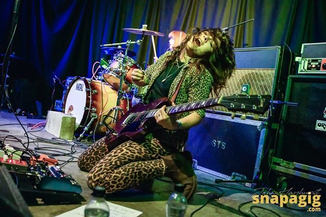 snapagig1's tweet photo. Powerhouse Duo - @thepearlharts @liveatleedsfest @soundspheremag @3songsandout @gigjunkies #LAL2019 #Snapagig #LiveatLeeds2019 #SoundsphereMag #LiveGigs #LiveMusicPhotography #CanonUK #Festival https://t.co/QT9TxOJSM7 https://t.co/owBSuh24mU