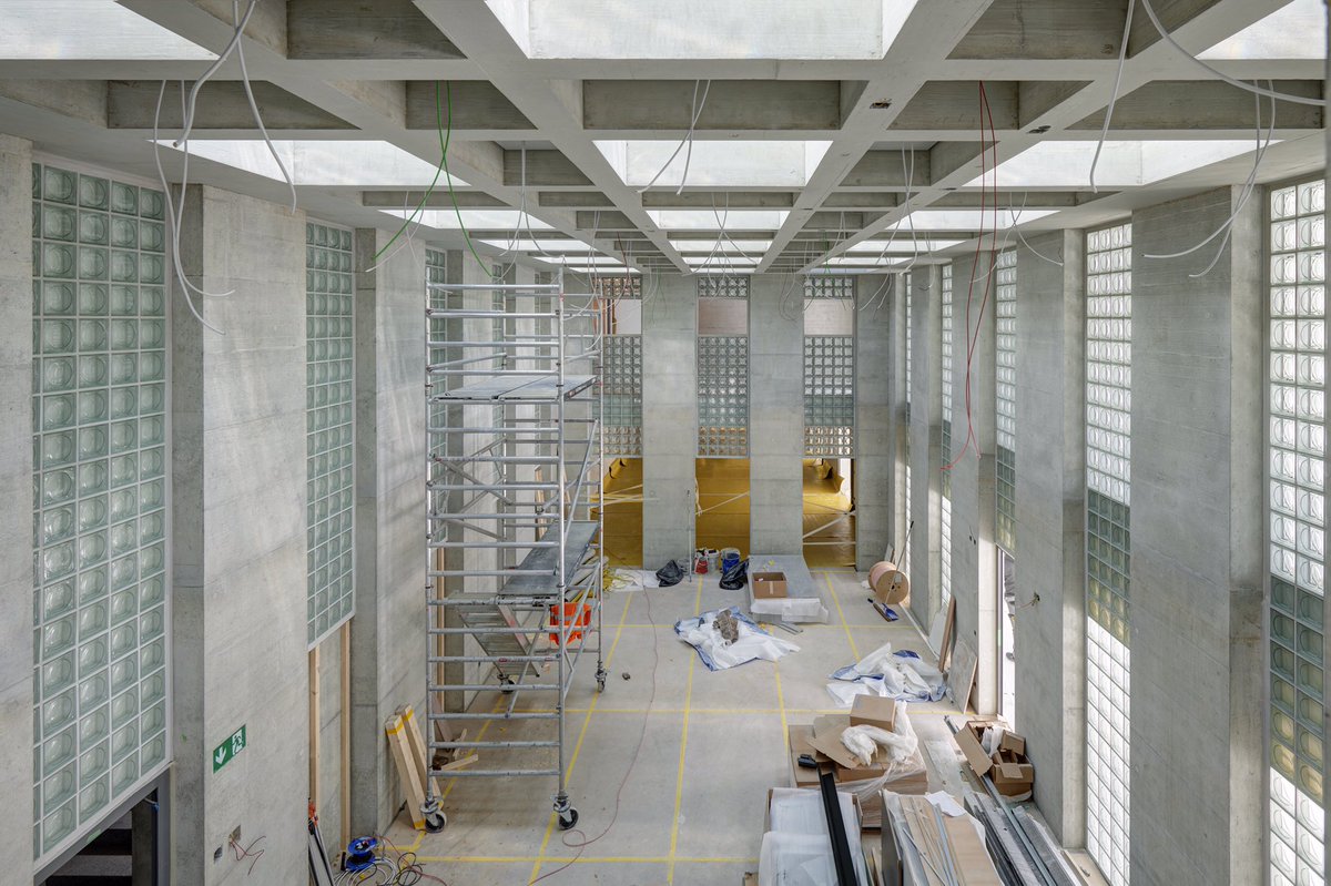 architektick's tweet photo. Staatsarchiv Kanton Zürich - Es geht nun so langsam aber sicher ans aufräumen. Foto by @zimmermannfotografie #architektick #architecture #Architektur #Architekturbüro #Architektin #Architekt #Kanton #Zuerich #Staatsarchiv #Irchel #Uni #Campus #Hochbauamt #Departement #Innern https://t.co/PQXbfNJuMA
