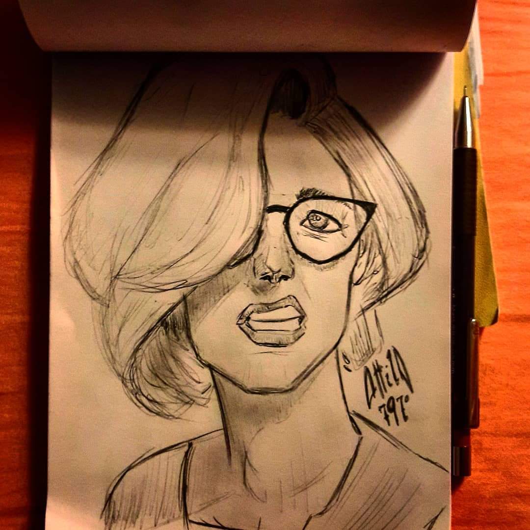 Alberto Scarpulla On Twitter Ragazza Con Occhiali