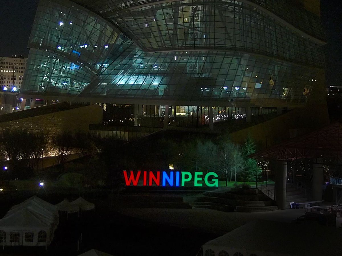 BrianTDBowman's tweet image. The #WinnipegSign was lit last night to kick off North American Occupational Safety &amp;amp; Health Week. It's important that we foster discussions about workplace safety and strive towards healthy working conditions for all. #NAOSH #NAOSHWeek2019 @SAFEWorkMb #healthandsafetyweek