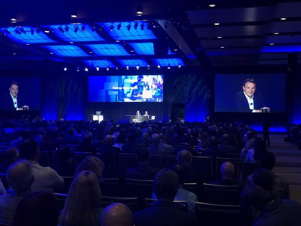 ChrstnKlein's tweet image. Spent an amazing first day in Orlando. Did my dry-run with @magicleap for #SAPSelect and discussed that #SAP is always best when it listens to its customers and partners #SAPPartnerSummit #TheBestRun