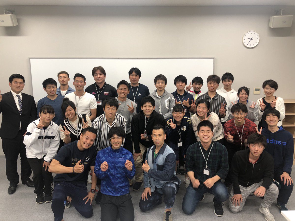 BlueWaveAC1's tweet image. こんにちは樋口です
GW最終日はPDS group様が開催されているセミナーに
短距離の指導について講師として登壇しました
陸上の理論を人に伝えるということの難しさを改めて感じいい経験になりました
このような機会を頂きありがとうございました
#PDSgroup #短距離セミナー　#スプリント