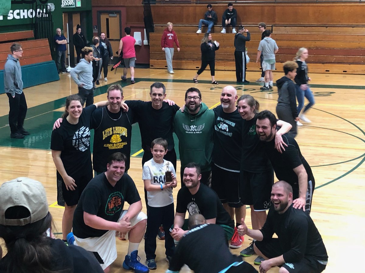 MVHS_ASB's tweet photo. Hey Bulldogs! Only a week from today we will be hosting the senior vs. staff basketball game! Seniors walk in ready to play, all students are welcome to watch🏀
Last years reigning champs were the teachers. Can the seniors overtake the crown?👑 https://t.co/mCTk20Bvcd